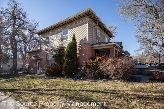 Building Photo - 223 E Plum St