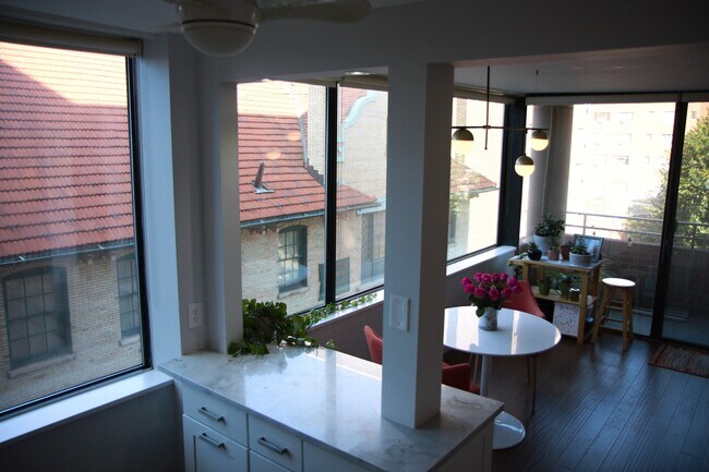 Foto del edificio - 2141 P St NW