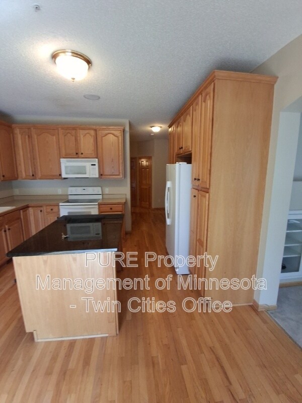 Building Photo - 9735 Belmont Ln