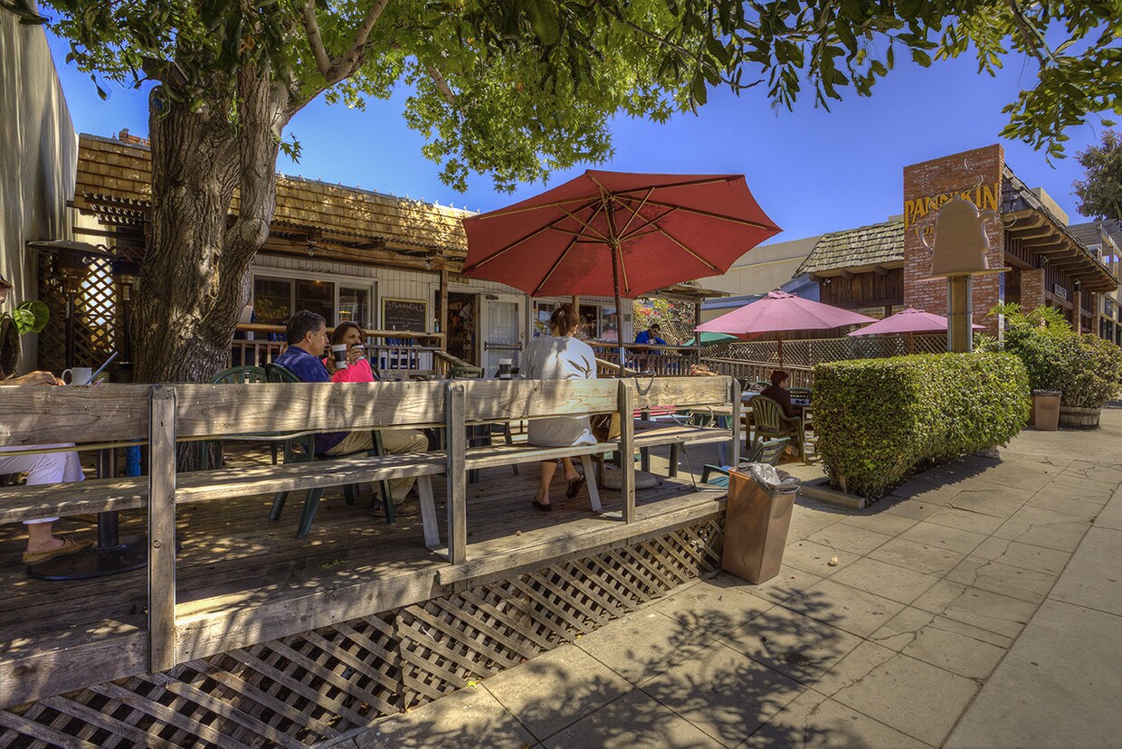 Foto principal - 7427 Herschel Ave