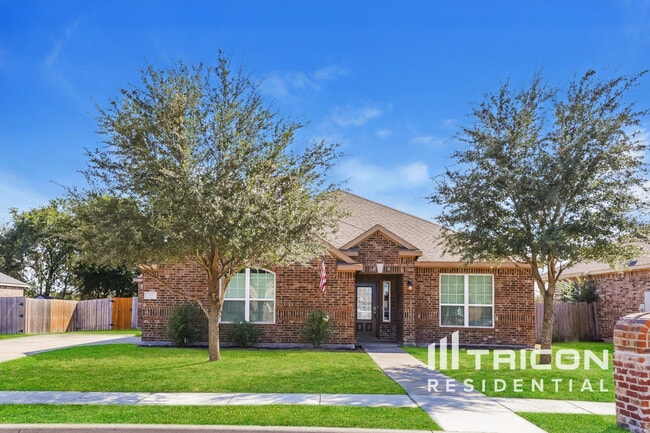 Building Photo - 714 Shady Meadow Ln