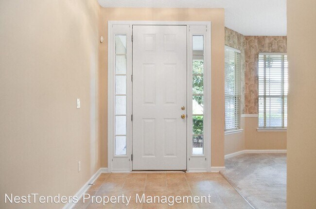 4 br, 2.5 bath House - 3420 N. Victoria La... photo'