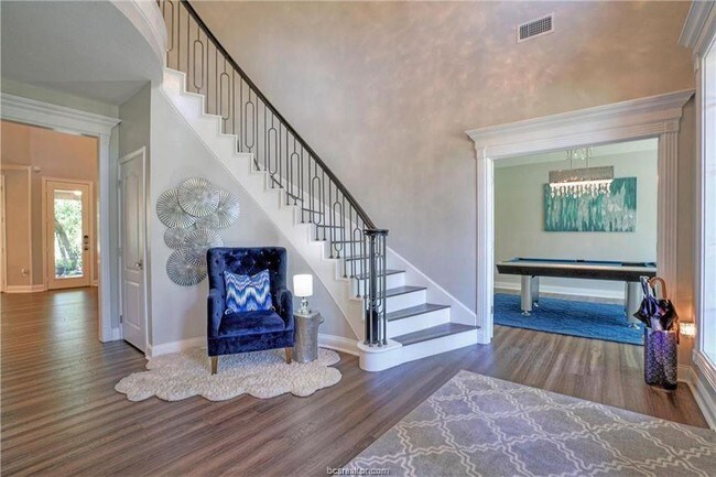 Building Photo - 1107 Royal Adelade Dr