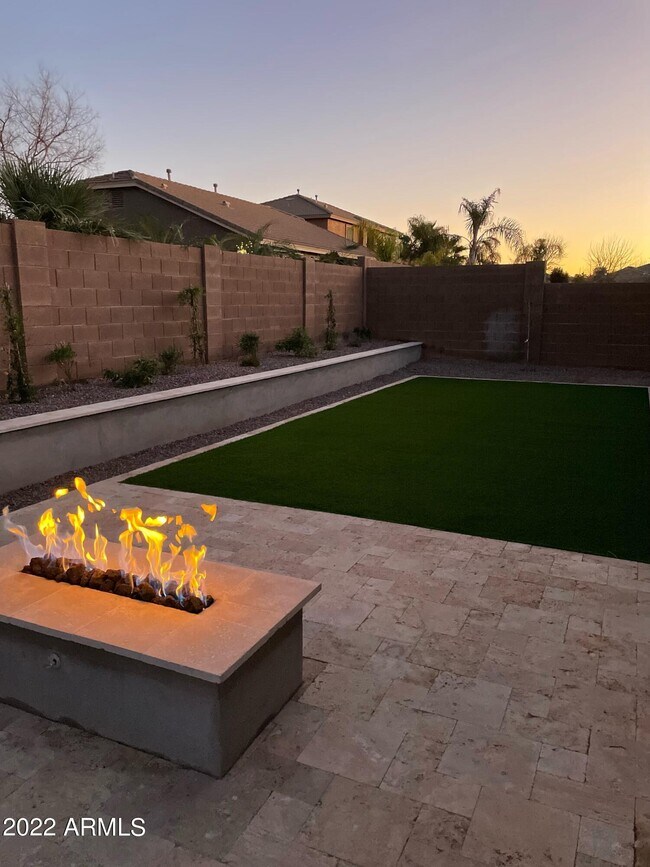 Building Photo - 6857 S Birdie Way