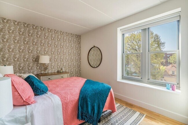 Foto del edificio - 310 Clarkson Ave