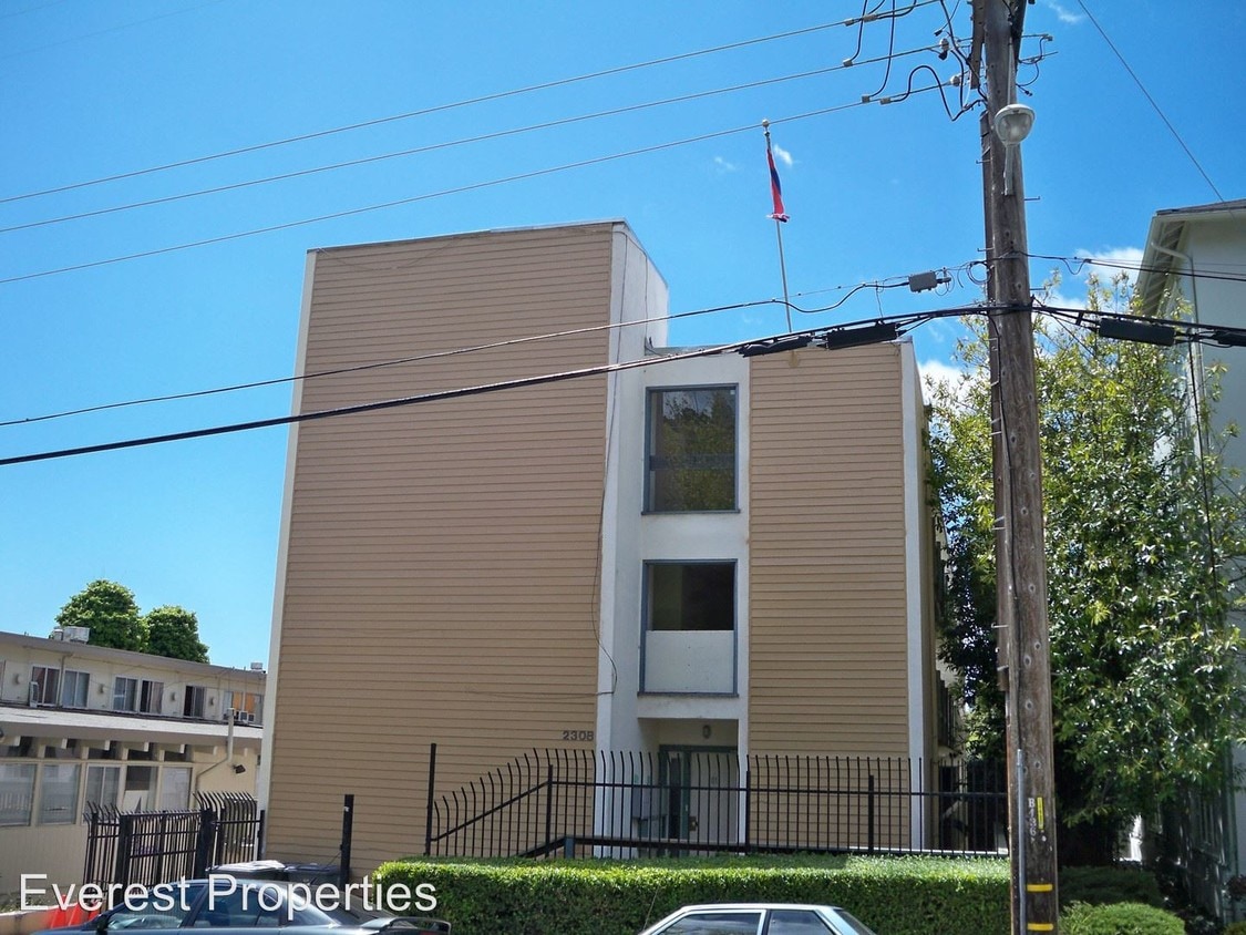 Primary Photo - 2308 Warring St