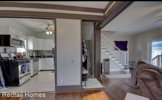 Building Photo - 3 br, 1 bath House - 1104 E Colorado St