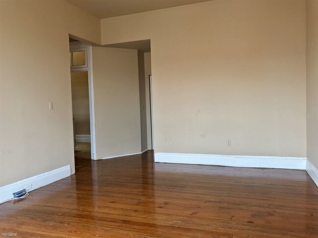 Foto del edificio - 1 br, 1 bath Apartment - 1324 Eutaw Pl 1R