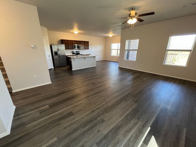 Building Photo - *$99 Rent + Amazon Cash* Three Bedroom | Two and a Half Bath Home in Farmington