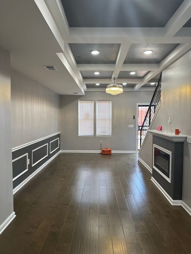 Foto principal - Beautiful, Spacious, Single Family Home fo...