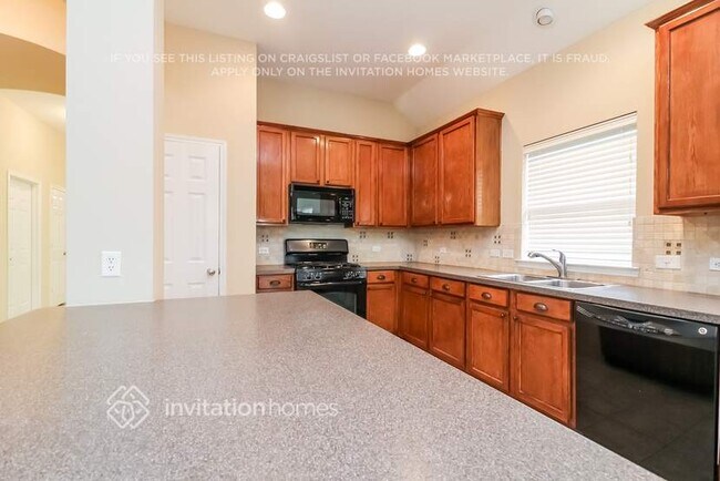 Foto del edificio - 15453 Yarberry Dr