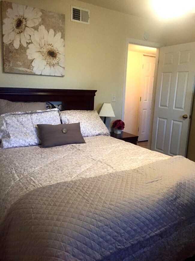 Master Bedroom - 801 Wheelock St