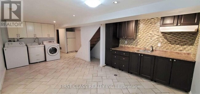 Building Photo - 102 Steeles Ave E