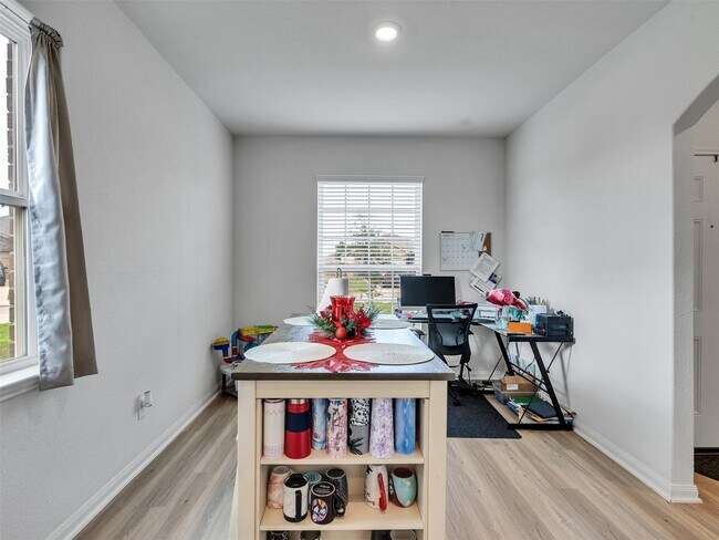 Building Photo - 2123 Mule Ridge Dr