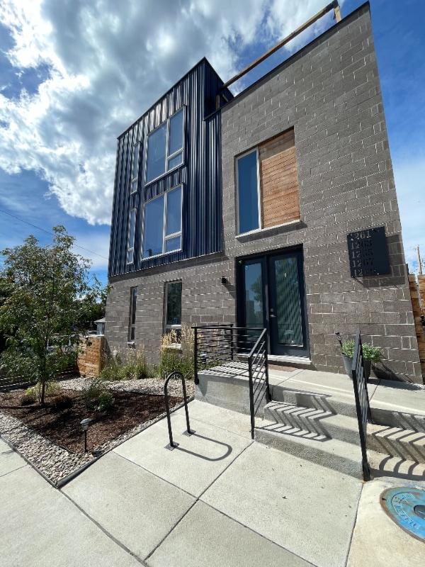 Building Photo - 1261 Xavier St