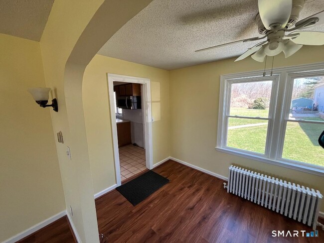 Foto del edificio - 138 Mountain St