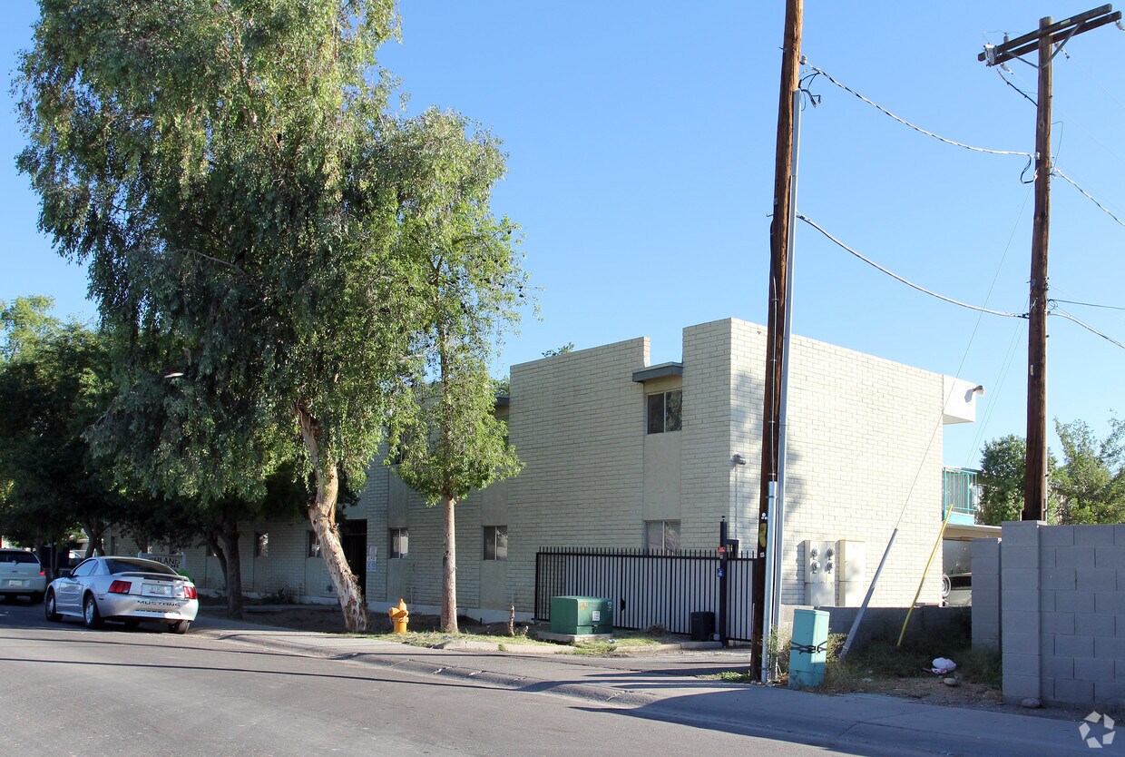 Foto principal - Ashland Manor Apartments