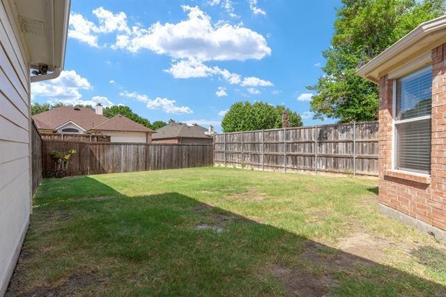 Foto del edificio - 10204 Belfort Dr