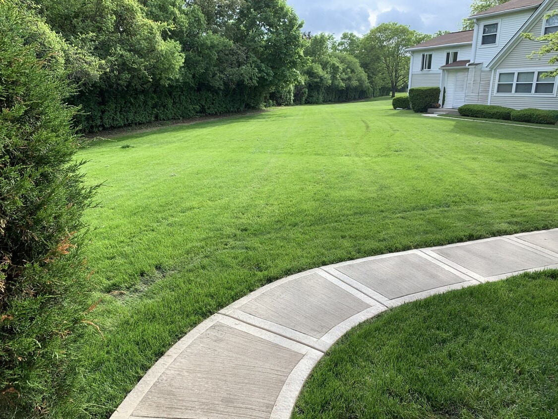 738 Inverrary Ln, Deerfield, IL 60015 Condo for Rent in Deerfield, IL