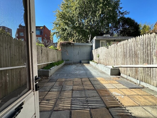 Photo - 101 Pioneer St Apartment