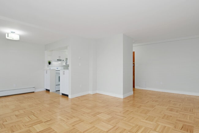 Building Photo - Shannon Tower