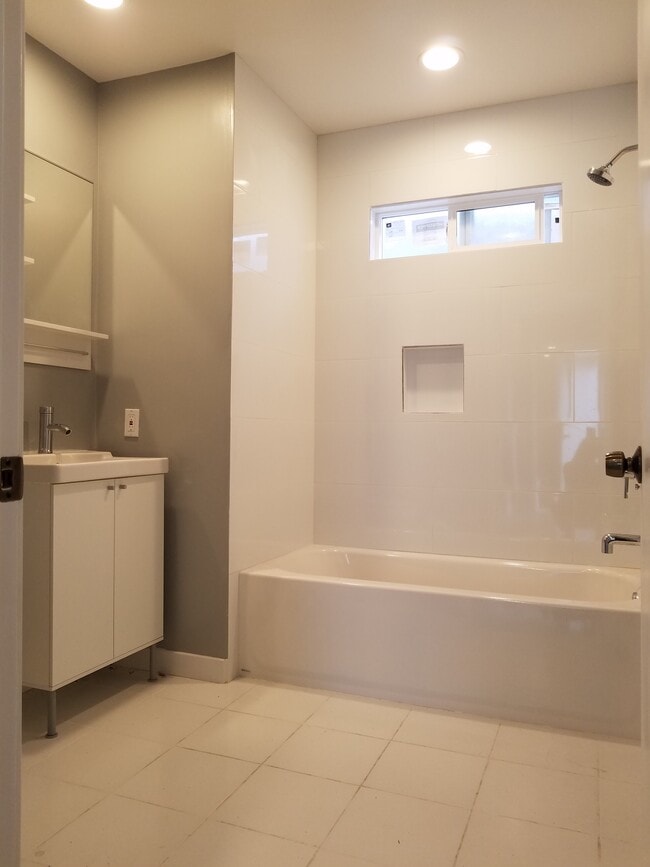 Bathroom - 11129 Archwood St