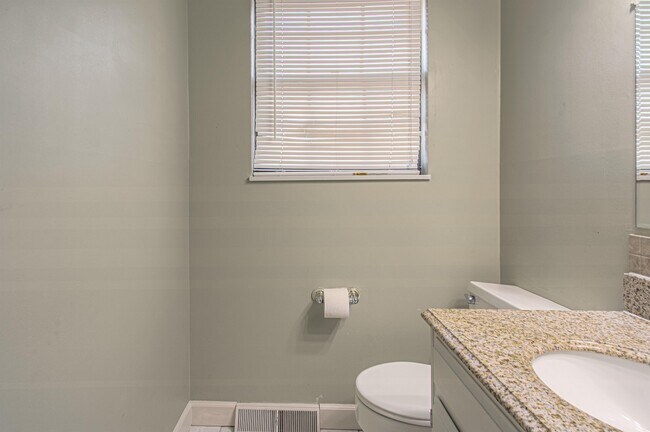 Foto del edificio - 8011 E 130th Ct