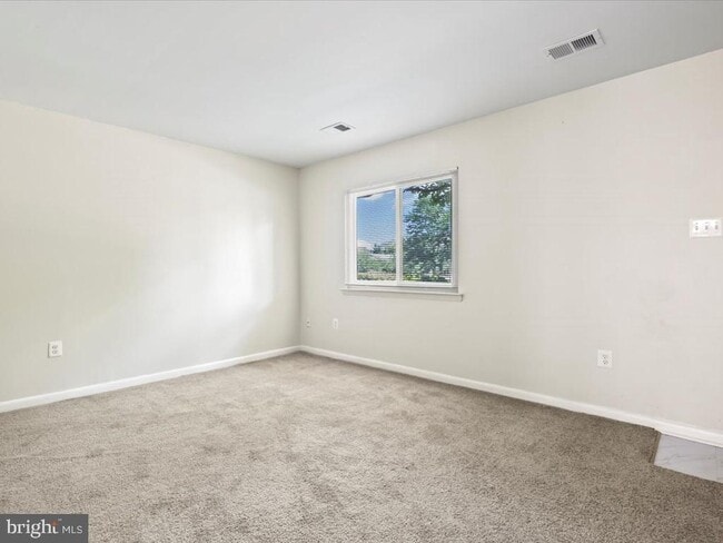 Building Photo - 8633 Madera Ct