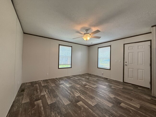 Building Photo - 38029 Versailles St