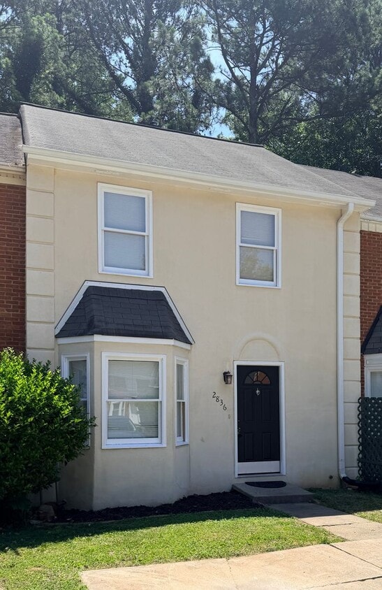 Charming Townhouse in East Cobb! - Charming Townhouse in East Cobb!