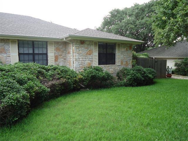 Building Photo - 9903 Grand Oak Dr