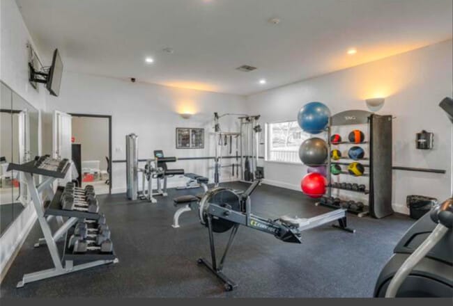 Foto del edificio - 6004 Hemingway Cir