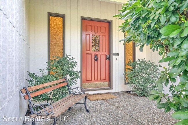 Building Photo - 3 br, 2 bath House - 6521 Palomino Way