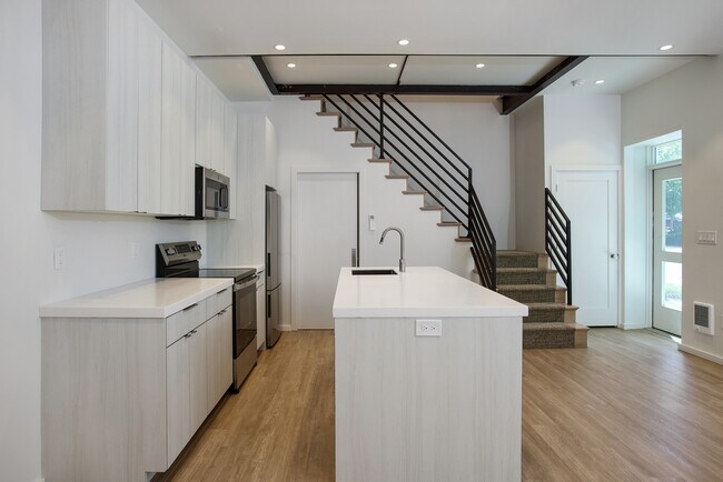 Foto del edificio - 784 Farmington Ave