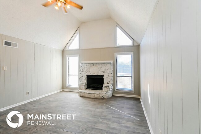 Foto del edificio - 4378 Castle Heights Dr
