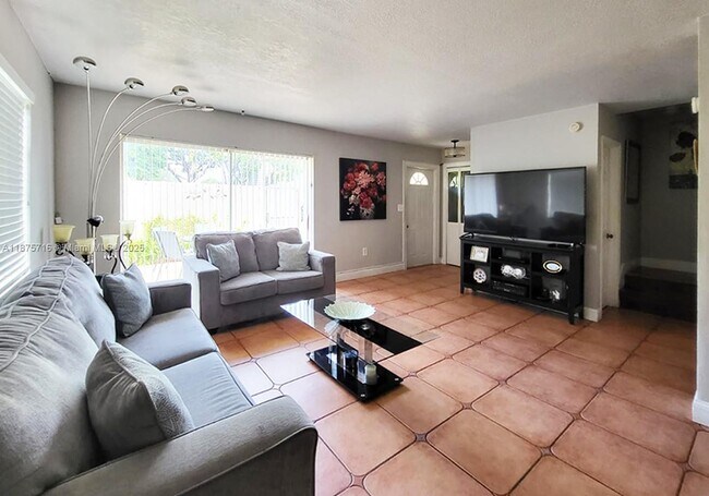 Building Photo - 8497 SW 137th Ave
