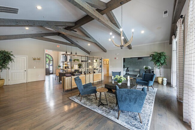 Foto del edificio - The District at Phenix City