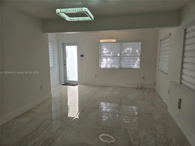 Foto del edificio - 841 S 24th Ave