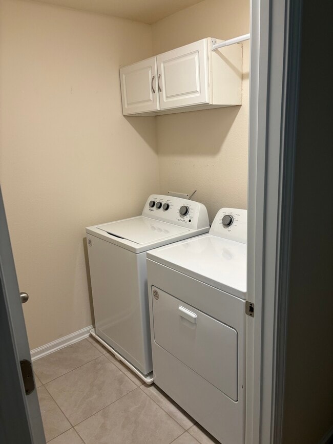 Foto del edificio - 51 Redbud Rd