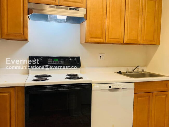 Building Photo - 9713 Hagel Cir