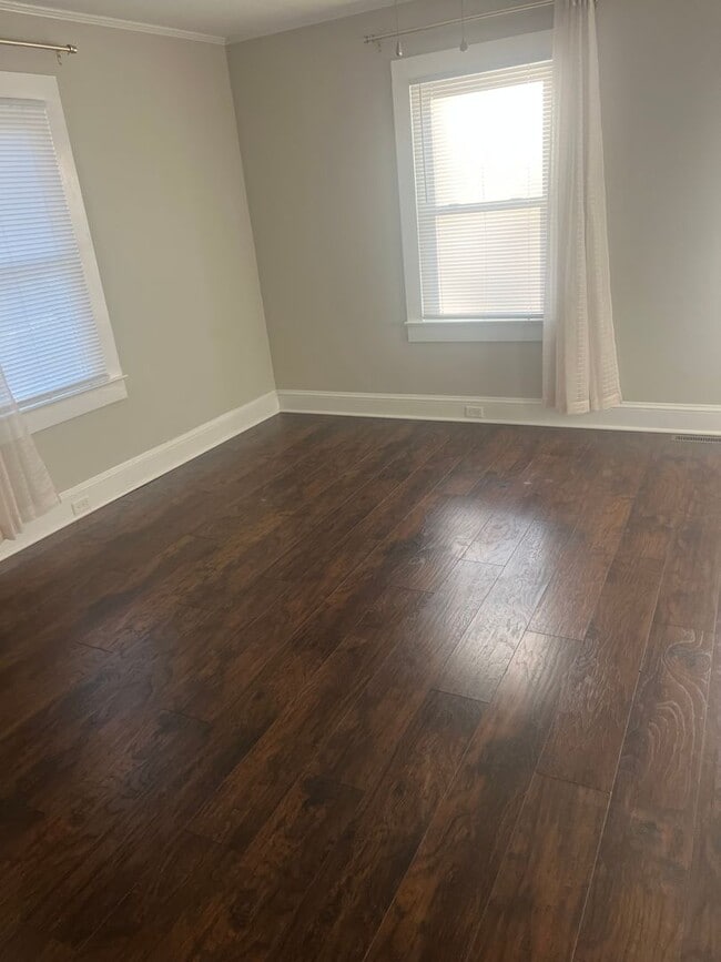 Foto del edificio - 2301 S Ridge Ave