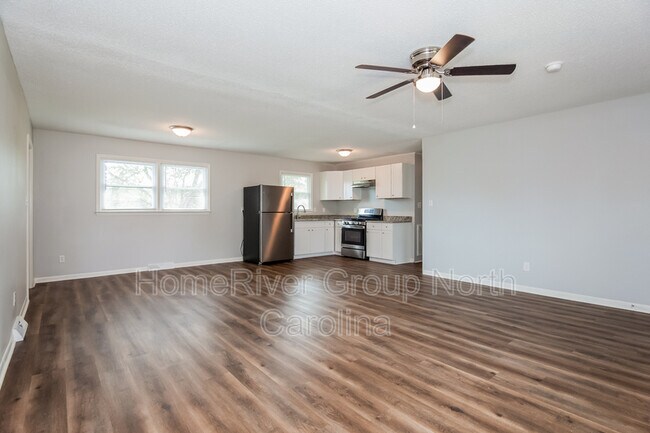 Building Photo - 4026 Angus Dr