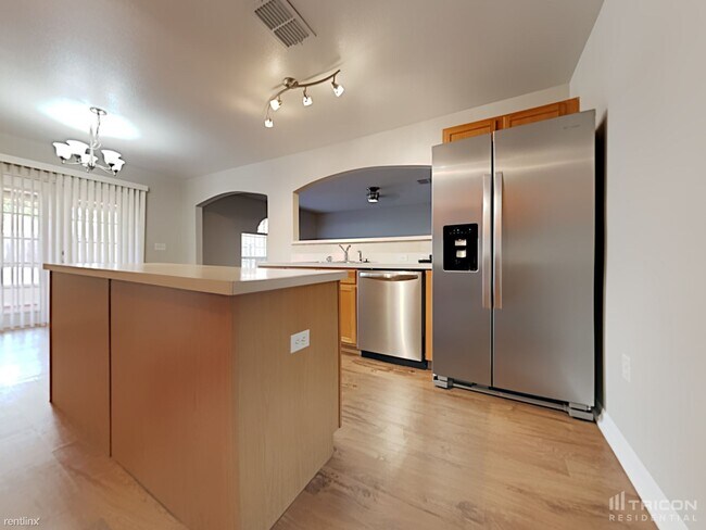 Building Photo - 11724 Ivy Flower Loop