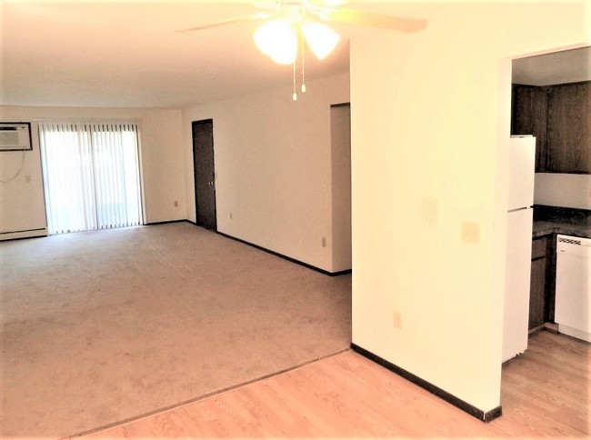 Foto del edificio - 2433 Chalet Gardens Ct