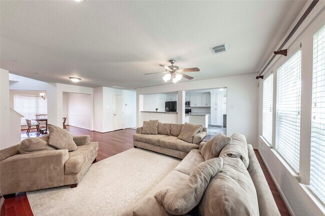 Foto del edificio - 13907 Bonnetbriar Ln