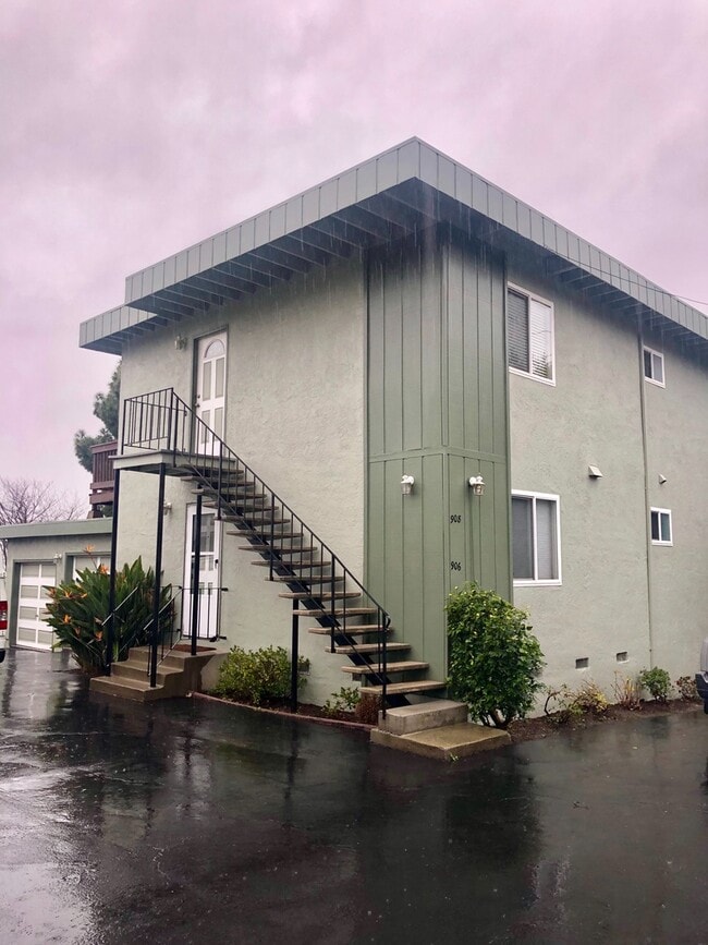 Single Story Duplex - Single Story Duplex House