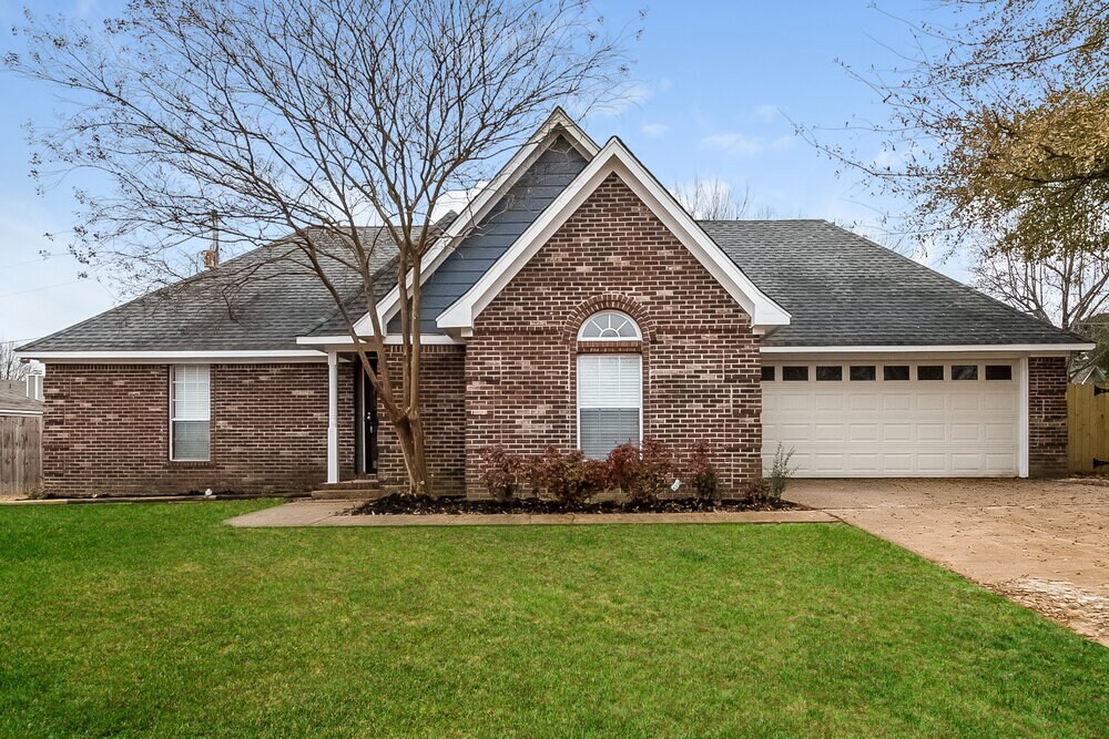 Foto principal - 10149 Phillips Dr