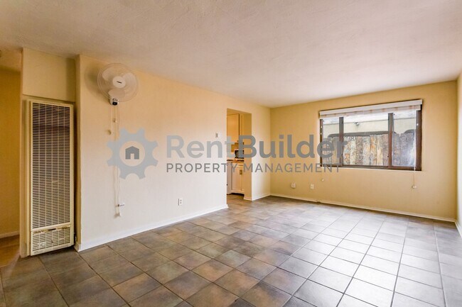 Foto del edificio - CALL US TODAY AT (505) 808-6467 TO SCHEDUL...