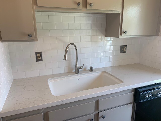Building Photo - 1715 Orinda Ct