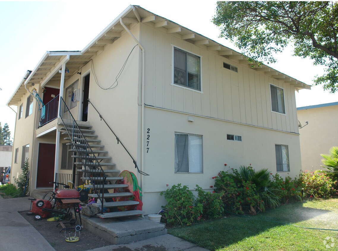 Primary Photo - Mission Town Fourplex